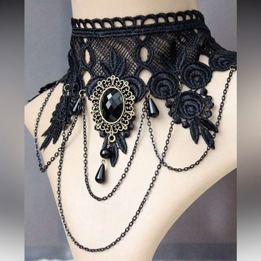 🎃🍂 Gothic Black Lace Choker Necklace